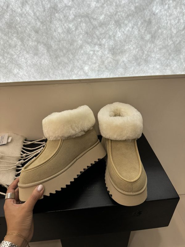 最高級UGGスーパーコピー靴 UGGムートンブーツコピー UGG ムートンブーツ 新作 2024 サンド 2514093 - 画像 (6)