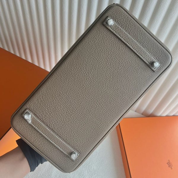 バーキン超N品 エルメスの人気バッグ HERMES バーキン30 エトゥープ トゴ シルバー金具 2025定価 2513131 - 画像 (2)