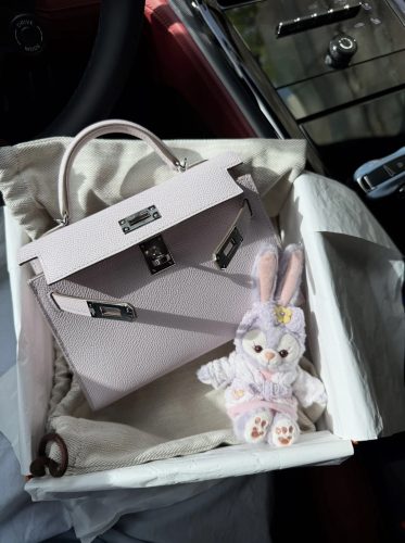 ケリー超N品 エルメス 安いバッグ ケリーミニ2 外縫い モーヴペール ヴォーエプソン シルバー金具 2025定価 2513069 photo review