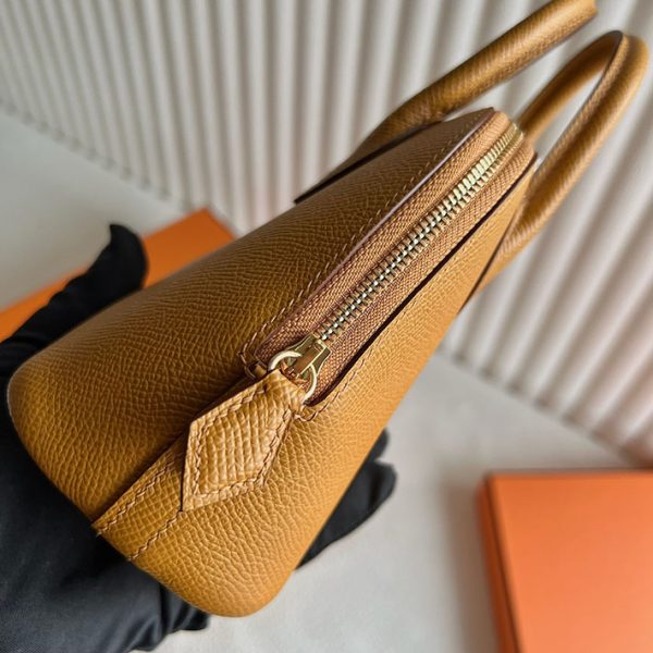 ボリードポーチ 人気色 HERMES ボリード1923 ミニ セサミ ヴォーエプソン ゴールド金具 2025定価 2513183 - 画像 (7)