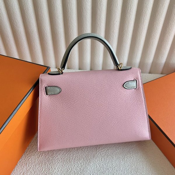 ケリーミニ パーソナルオーダー HERMES ケリーミニ2 パーソナル ローズサクラ/パールグレー シェブルミゾル ゴールド金具 2025定価 2513246 - 画像 (7)