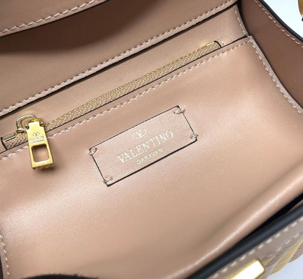 N品 ヴァレンティノ バッグ 人気 VALENTINO Vスリング ジュエル エン ブロイ ダリー スモール ハンドバッグ 2412251 ウォーターライラック ゴールド金具 - 画像 (3)