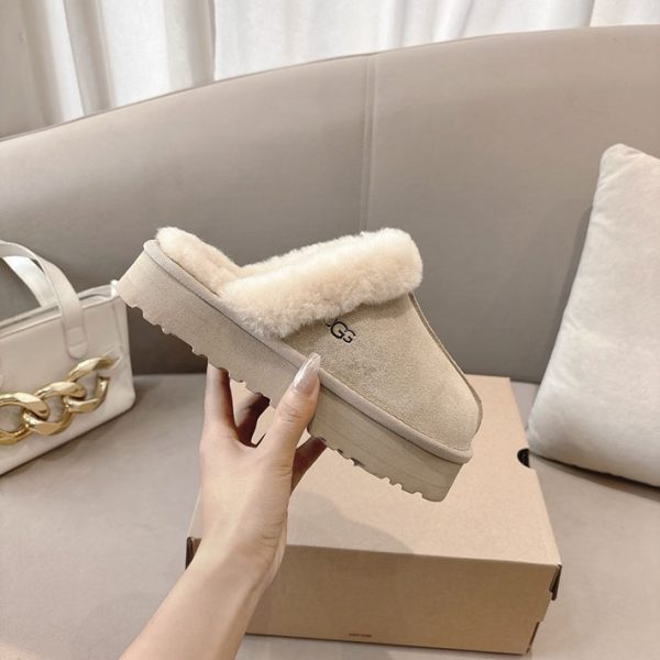 最高級UGGスーパーコピー UGGムートンサンダルコピー ugg ムートンサンダル 厚底 ホワイト 2514265 - 画像 (5)