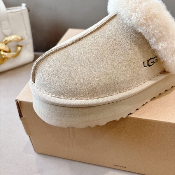 最高級UGGスーパーコピー UGGムートンサンダルコピー ugg ムートンサンダル 厚底 ホワイト 2514265 - 画像 (4)