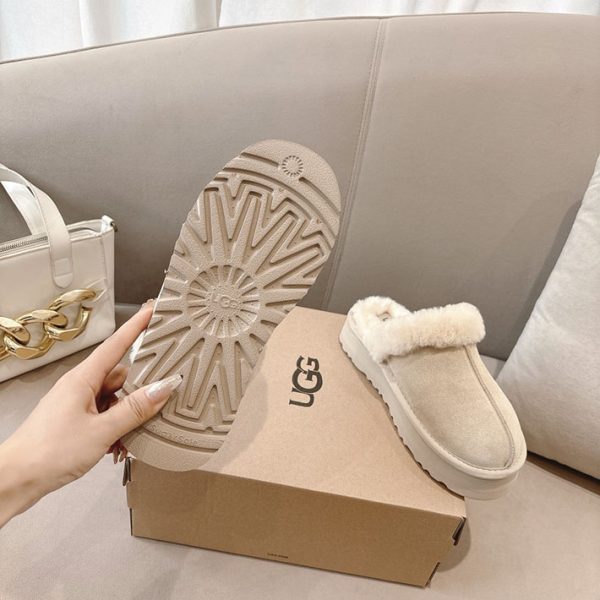 最高級UGGスーパーコピー UGGムートンサンダルコピー ugg ムートンサンダル 厚底 ホワイト 2514265 - 画像 (2)