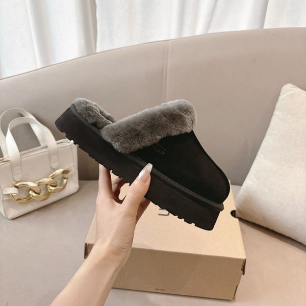 最高級UGGスーパーコピー UGGムートンサンダルコピー ugg ムートンサンダル 厚底 ブラック 2514267 - 画像 (6)