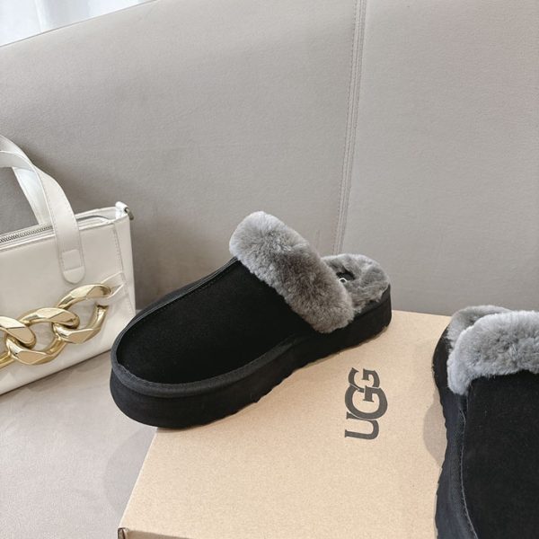 最高級UGGスーパーコピー UGGムートンサンダルコピー ugg ムートンサンダル 厚底 ブラック 2514267 - 画像 (5)