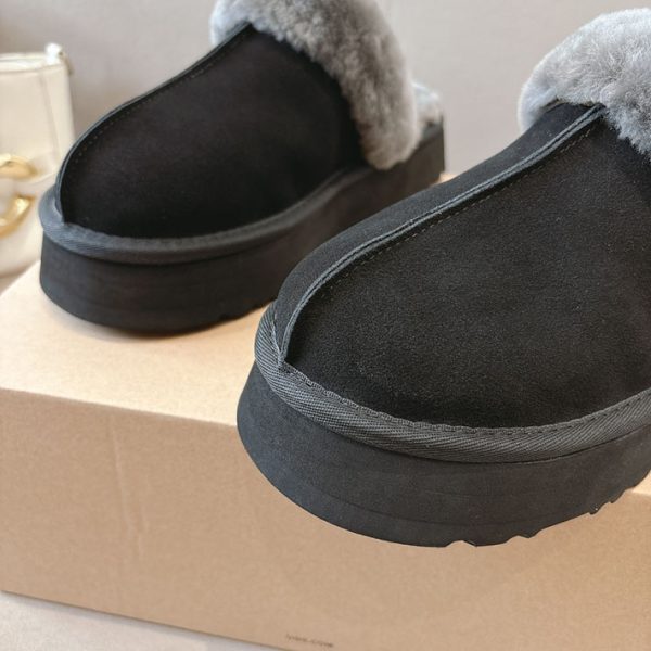 最高級UGGスーパーコピー UGGムートンサンダルコピー ugg ムートンサンダル 厚底 ブラック 2514267 - 画像 (4)