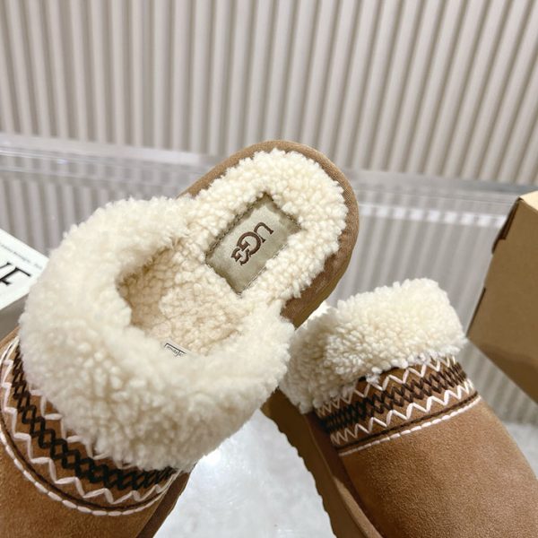 最高級UGGスーパーコピー UGGムートンサンダルコピー ugg ファーサンダル アウトレット チェスナット 2514271 - 画像 (3)