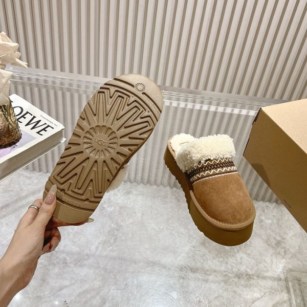 最高級UGGスーパーコピー UGGムートンサンダルコピー ugg ファーサンダル アウトレット チェスナット 2514271 - 画像 (2)