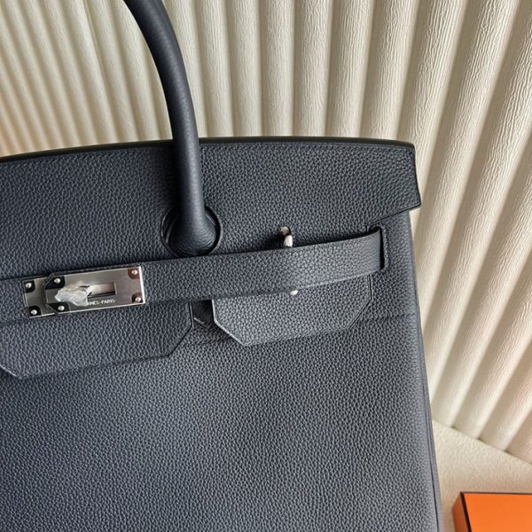 オータクロア40 メンズ エルメス HERMES オータクロア40 ブルーニュイ トゴ シルバー金具 2025定価 2513272 - 画像 (9)