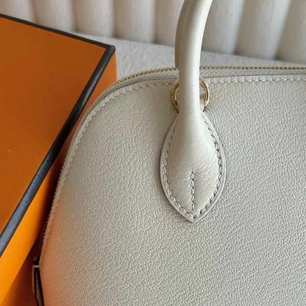 ポーチ 可愛い ブランド 安い HERMES ボリード1923 ミニ ナタ シェブルミゾル ゴールド金具 2025定価 2513328 - 画像 (9)