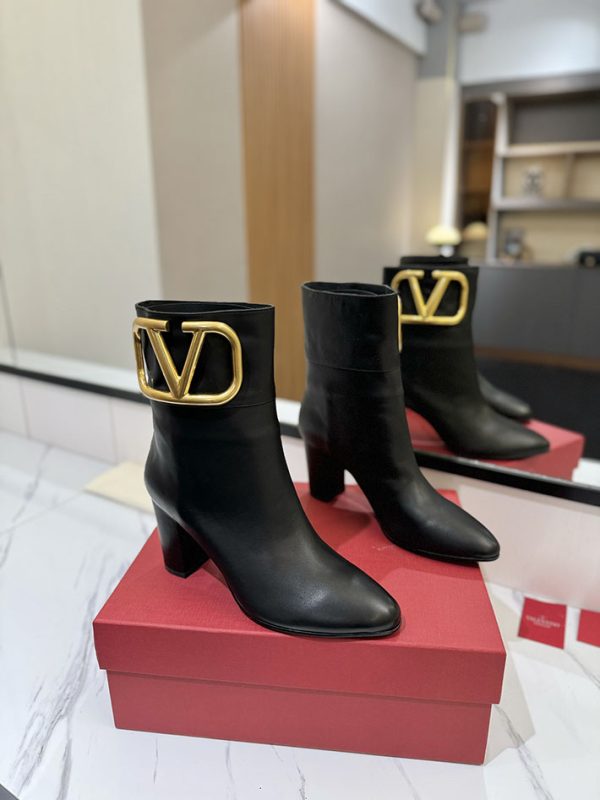 VALENTINO ショートブーツ レディース 人気ブランド