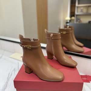 VALENTINO ローヒールショートブーツ