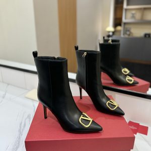 VALENTINO ブーティ 歩きやすい ブランド