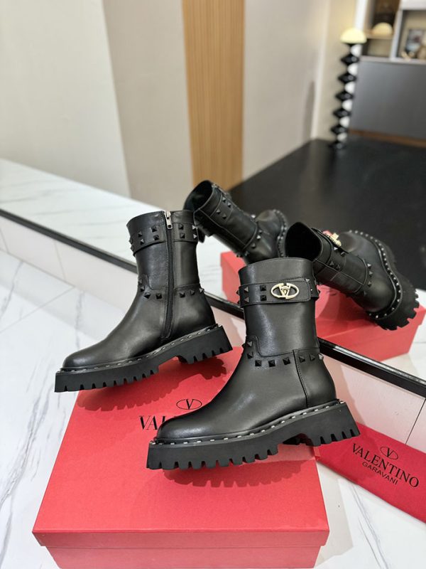 最高級ヴァレンティノスーパーコピー靴 ヴァレンティノブーツコピー VALENTINO ブーツ 可愛い 歩きやすい 2412391 ブラック - 画像 (6)