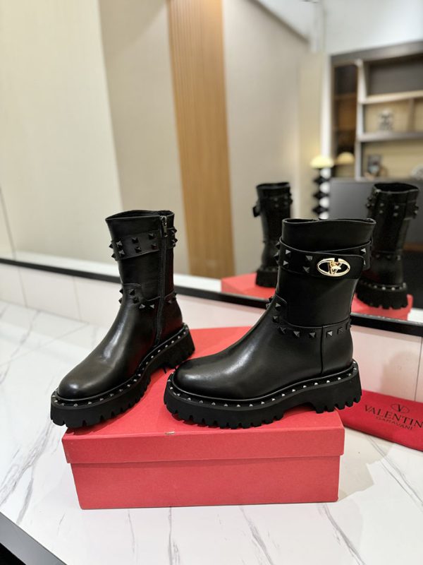 最高級ヴァレンティノスーパーコピー靴 ヴァレンティノブーツコピー VALENTINO ブーツ 可愛い 歩きやすい 2412391 ブラック - 画像 (3)