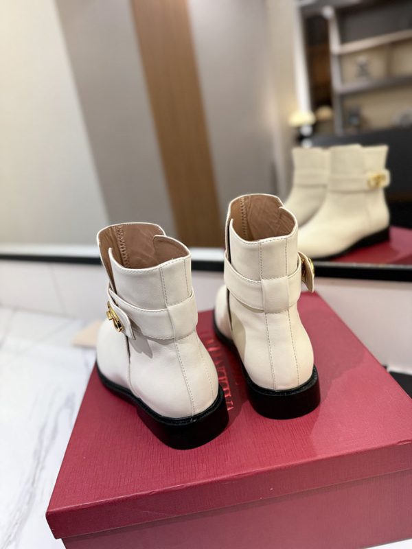 最高級ヴァレンティノスーパーコピー靴 ヴァレンティノブーツコピー VALENTINO ブーティー ダイアナ 2412394 ホワイト - 画像 (2)