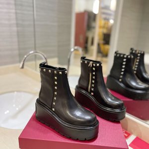 VALENTINO サイドゴアブーツ レディース 歩きやすい