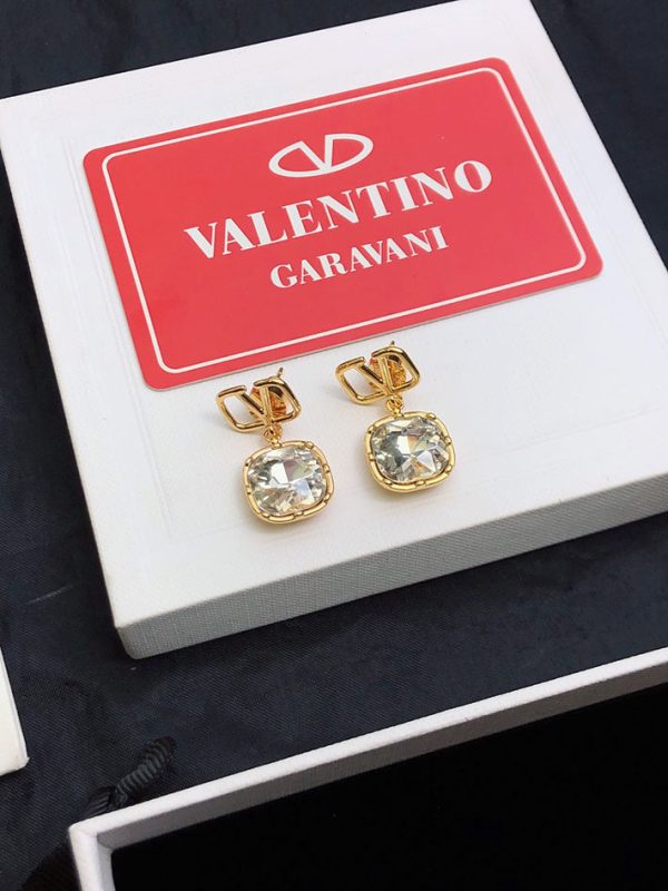 VALENTINO ピアス つけっぱなし ブランド