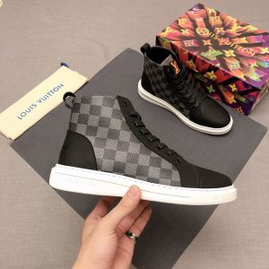 スニーカー人気 メンズ