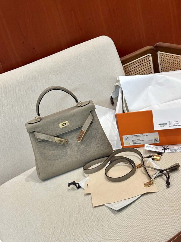 ケリー 内縫い 外縫い 人気 エルメス HERMES ケリー28 内縫い ベージュマルファ トゴ ゴールド金具 2412855 - 画像 (2)