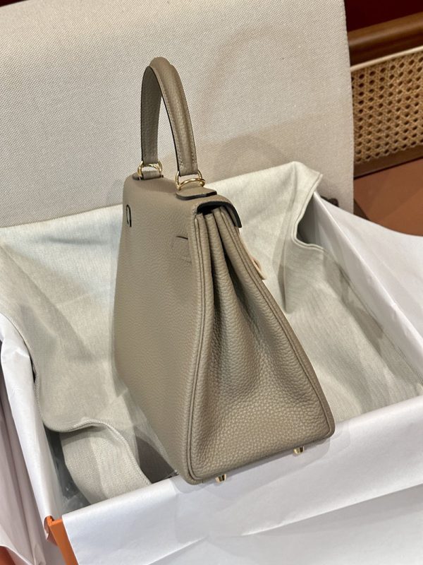 ケリー 内縫い 外縫い 人気 エルメス HERMES ケリー28 内縫い ベージュマルファ トゴ ゴールド金具 2412855 - 画像 (11)