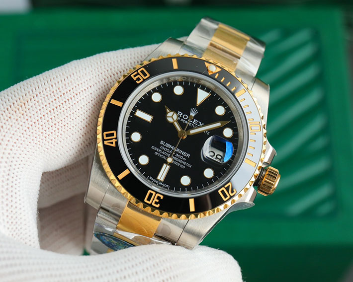 ROLEX ロレックス 126613 コマ モデル解説：ロレックス サブマリーナ デイト コンビ 126613LB