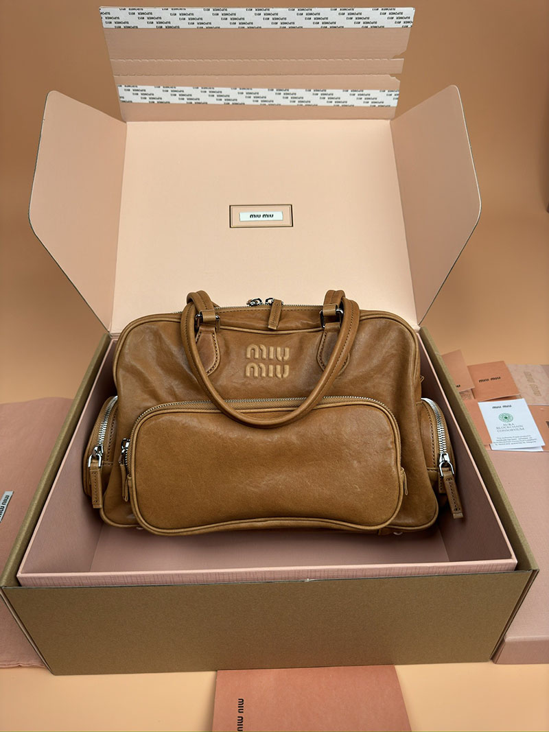 MiuMiu ナッパレザー トップハンドルバッグ キャメル