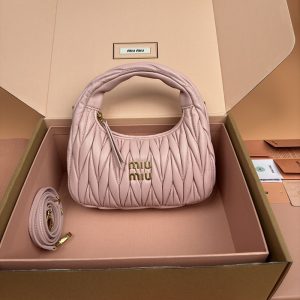 ミュウミュウ バッグ 人気