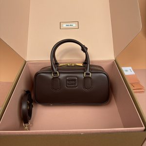 miumiu バッグ安い