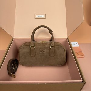 miumiu バッグ安い