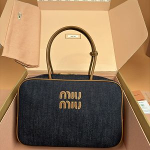 miumiu バッグセール