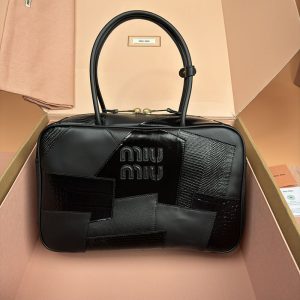 miumiu バッグセール
