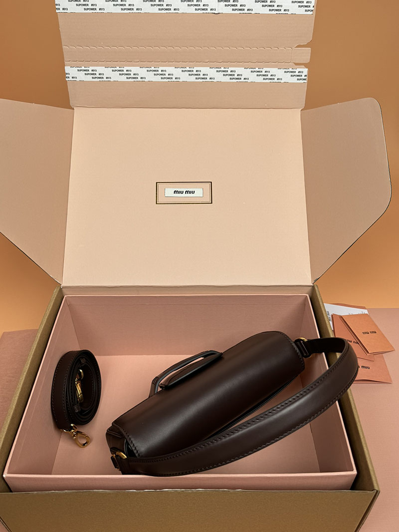 MiuMiu ペニー レザー バッグ ブラウン 5BD270_ACRM_F0NBL_V_OOO ゴールド金具 ホーボーバッグ miumiu - 画像 (5)