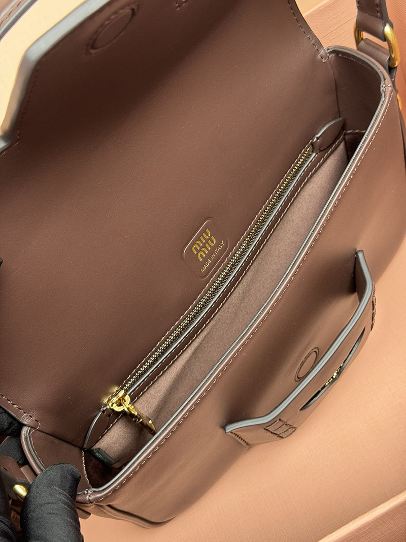 MiuMiu ペニー レザー バッグ ブラウン 5BD270_ACRM_F0NBL_V_OOO ゴールド金具 ホーボーバッグ miumiu - 画像 (3)