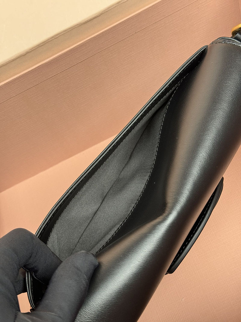 MiuMiu ペニー レザー バッグ ブラック 5BD270_ACRM_F0046_V_OOO ゴールド金具 ホーボーバッグ miumiu - 画像 (4)