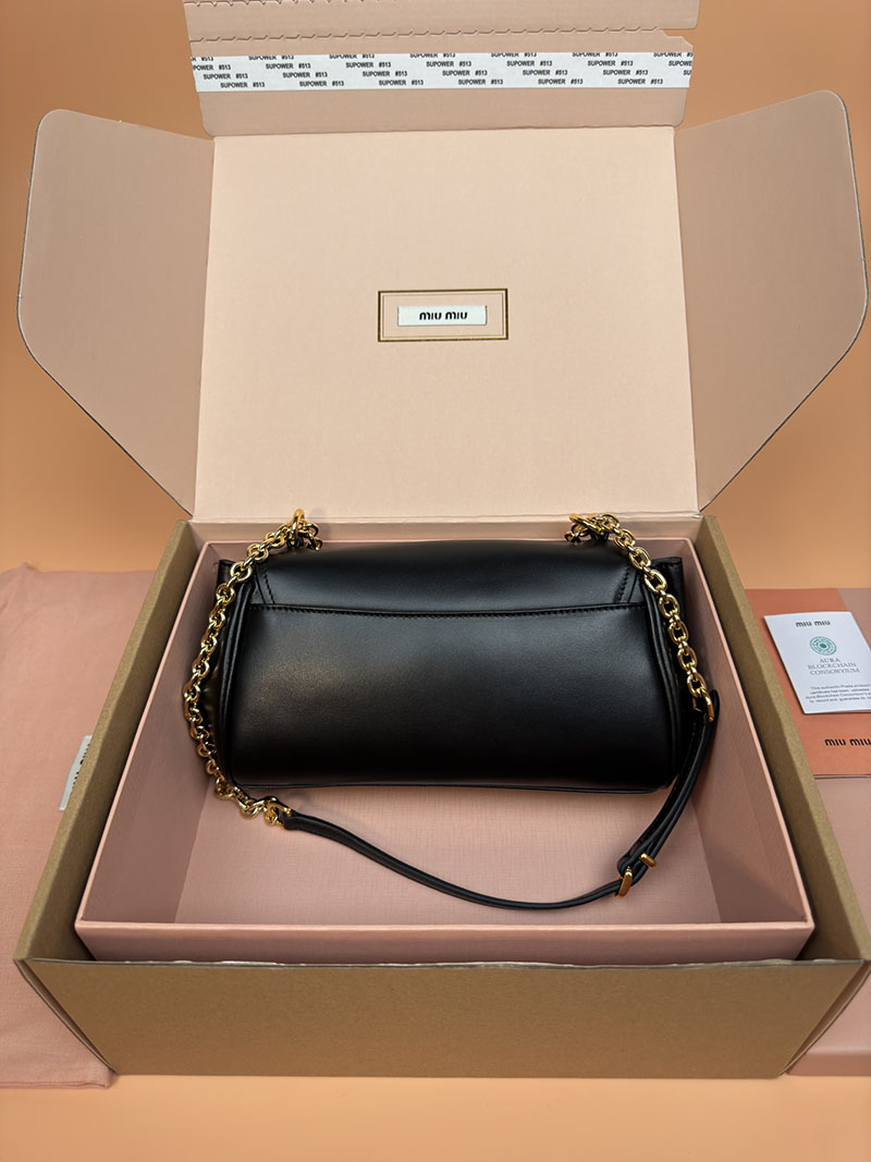 MiuMiu レザー ショルダーバッグ ブラック 5BD266_2CRM_F0002_V_OOO ゴールド金具 miumiu ショルダーバッグ アウトレット - 画像 (8)