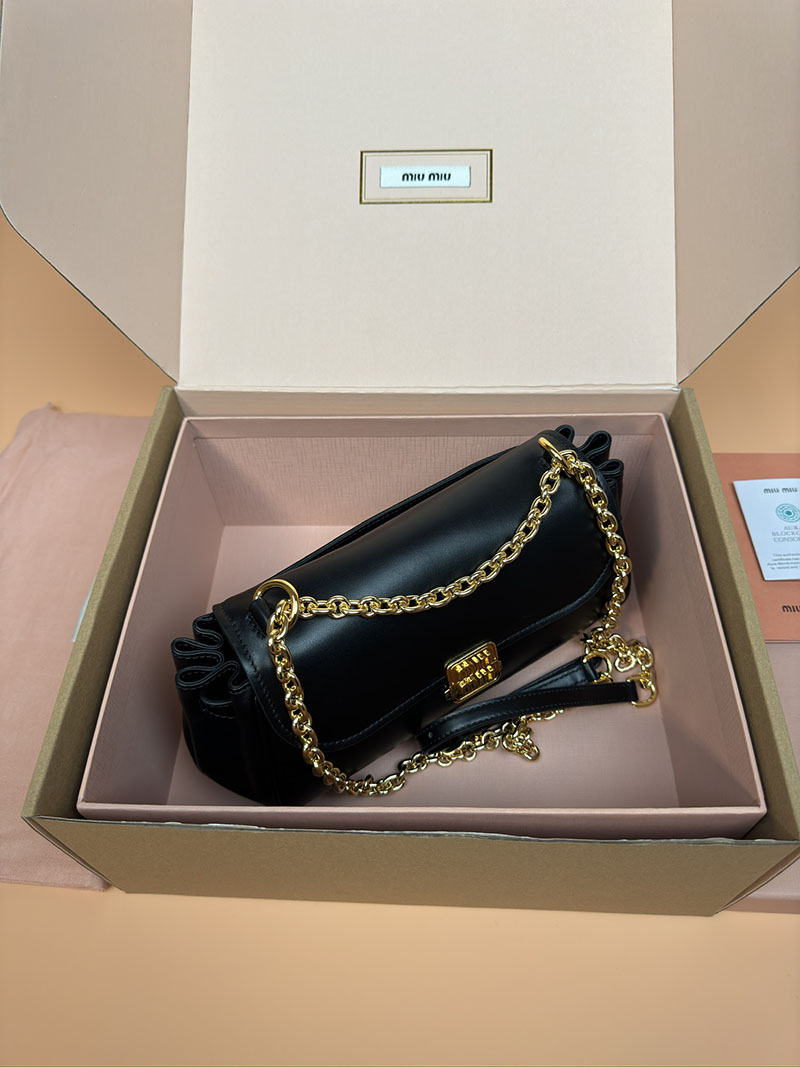 MiuMiu レザー ショルダーバッグ ブラック 5BD266_2CRM_F0002_V_OOO ゴールド金具 miumiu ショルダーバッグ アウトレット - 画像 (6)