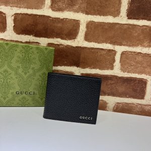 GUCCIの財布 持ってる 人