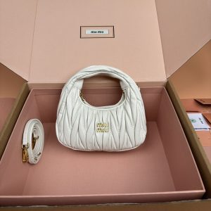 流行りのバック レディース