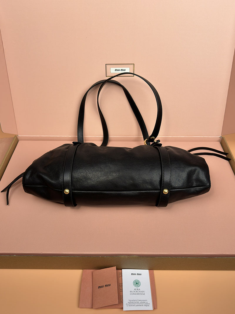 MiuMiu ジョワ ナッパレザー バッグ ブラック 5BG289_2CSW_F0002_V_MOO ゴールド金具 今流行りのバック ブランド - 画像 (6)