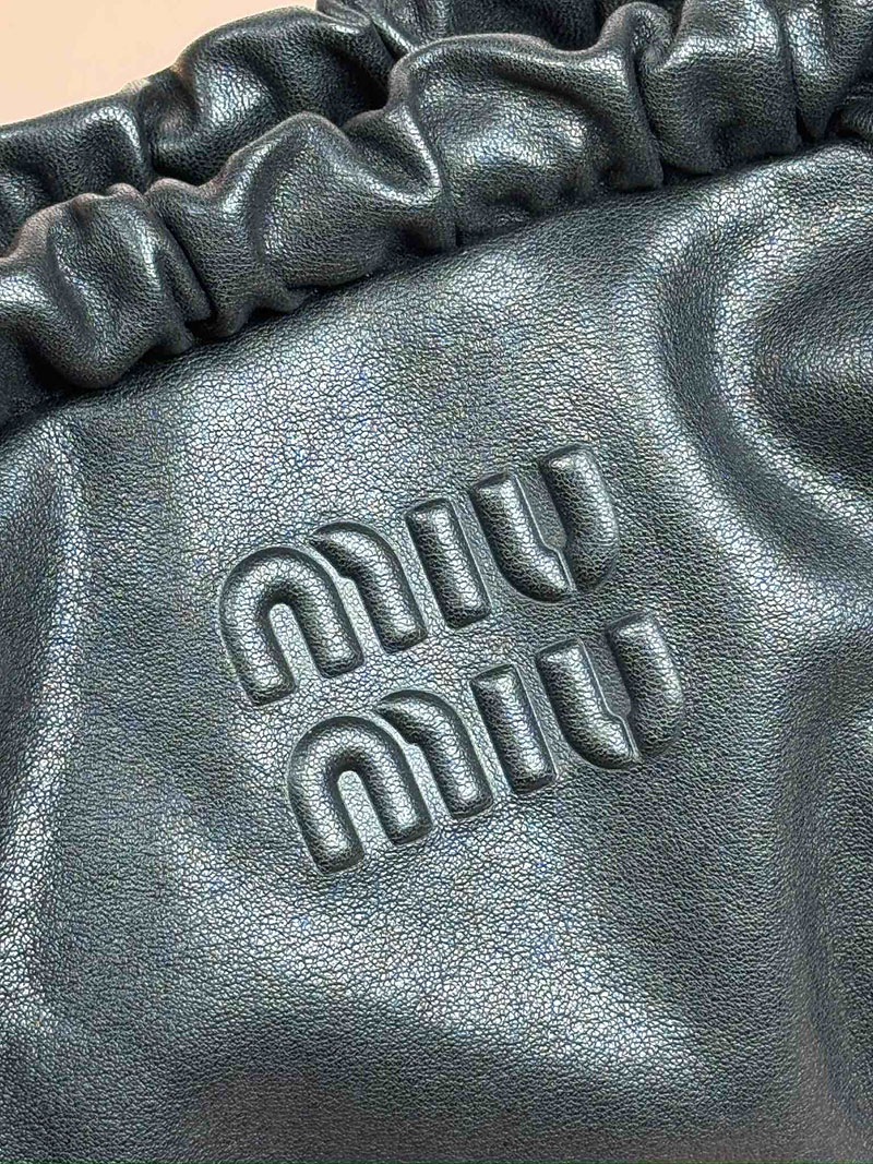 MiuMiu ジョワ ナッパレザー バッグ ブラック 5BG289_2CSW_F0002_V_MOO ゴールド金具 今流行りのバック ブランド - 画像 (5)