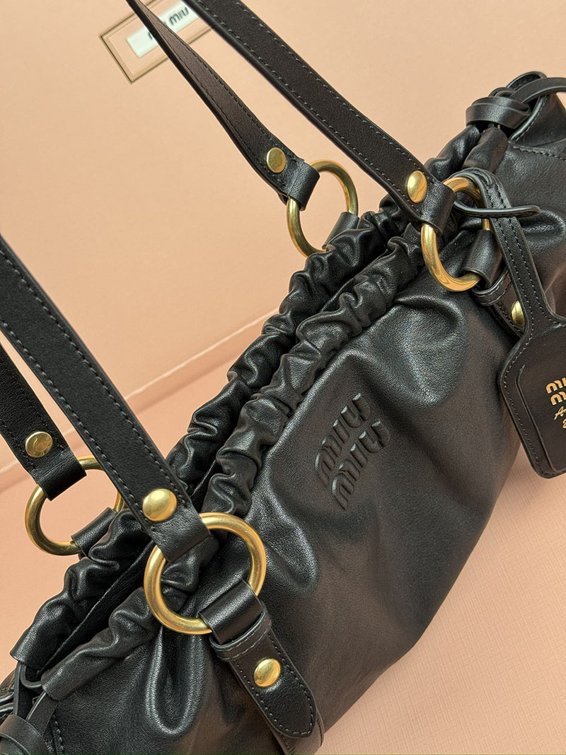 MiuMiu ジョワ ナッパレザー バッグ ブラック 5BG289_2CSW_F0002_V_MOO ゴールド金具 今流行りのバック ブランド - 画像 (3)