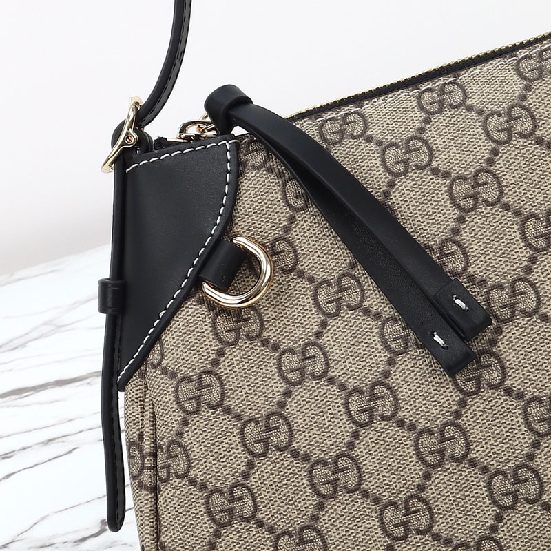 グッチ ショルダーバッグ 斜めがけ アウトレット グッチ GGエンブレム スモール ショルダーバッグ 815218 FAEAA 9765 ベージュ&ブラック - 画像 (8)