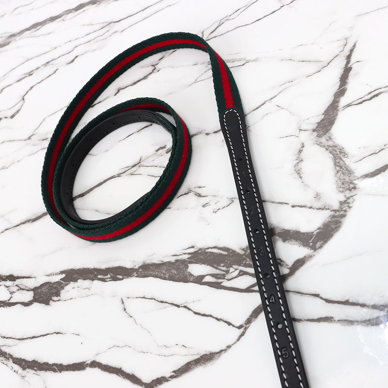 グッチ ショルダーバッグ 斜めがけ アウトレット グッチ GGエンブレム スモール ショルダーバッグ 815218 FAEAA 9765 ベージュ&ブラック - 画像 (5)