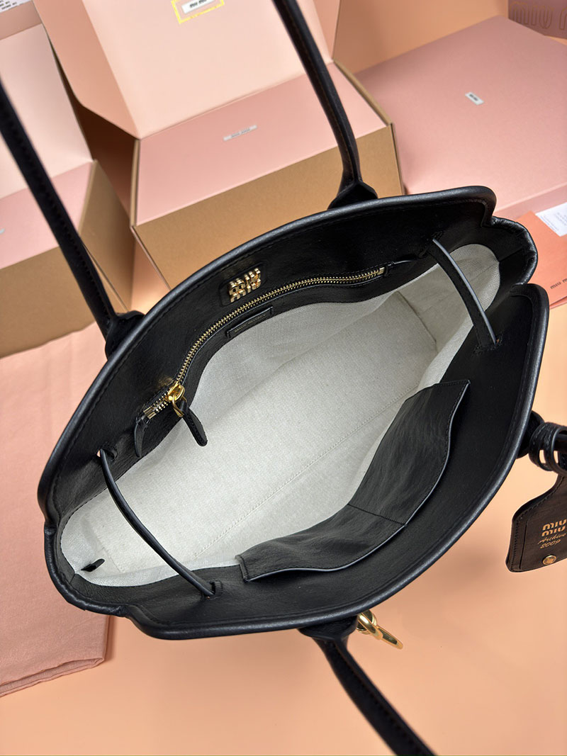 MiuMiu アバンチュール ナッパレザー バッグ ブラック 5BG291_2BBL_F0002_V_OON ゴールド金具 ブランドバッグ アウトレット 店舗 - 画像 (4)