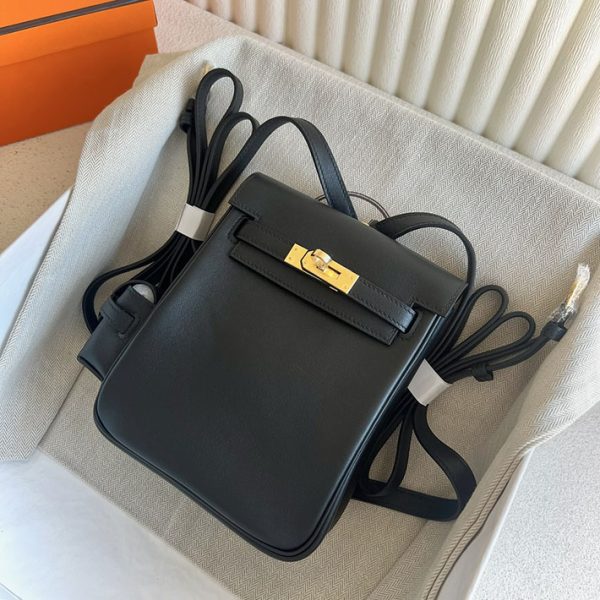 人気のあるリュックサック HERMES ケリージャンプ 黒 ブラック スイフト ゴールド金具 2025定価 2513354 - 画像 (2)