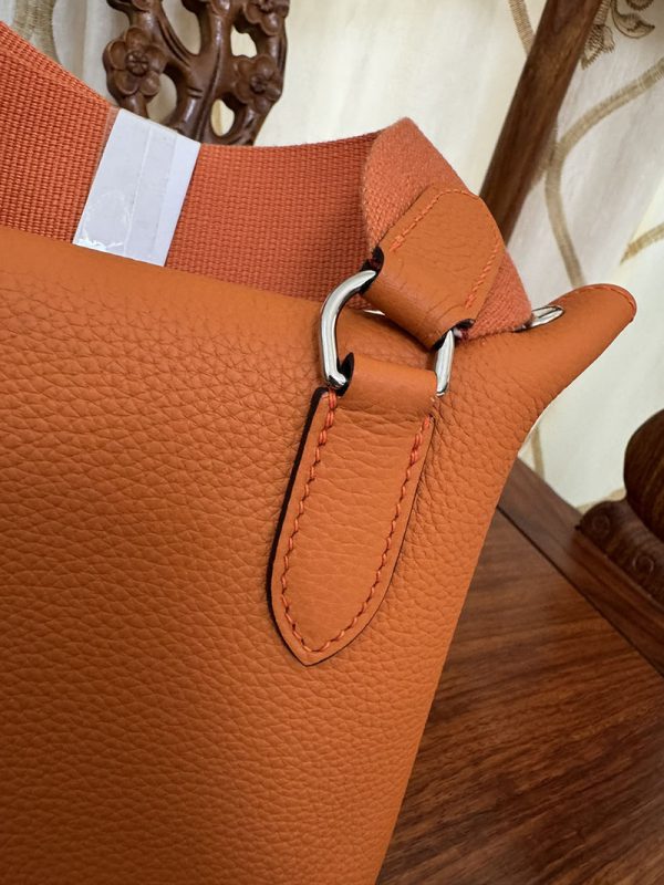 HERMES エルメス ヴィドポッシュ オレンジ トゴ シルバー金具 2513445 エルメス メンズ ショルダーバッグ - 画像 (5)