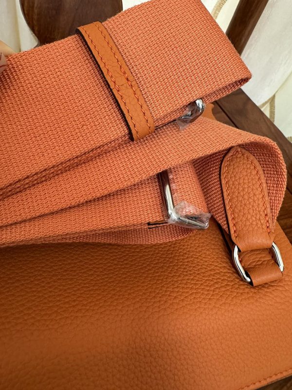 HERMES エルメス ヴィドポッシュ オレンジ トゴ シルバー金具 2513445 エルメス メンズ ショルダーバッグ - 画像 (2)